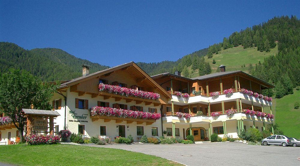 Hotel Trenker Braies  Exterior photo