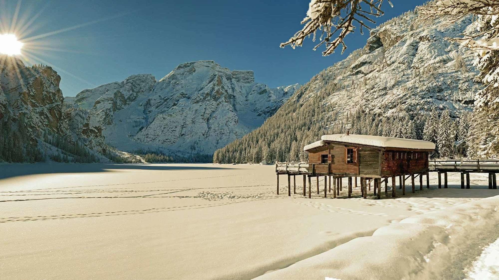 Hotel Trenker Braies  Exterior photo