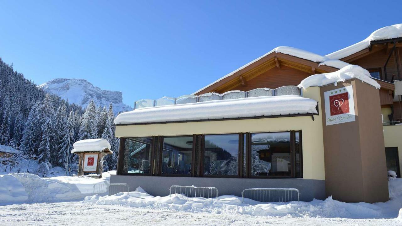 Hotel Trenker Braies  Exterior photo