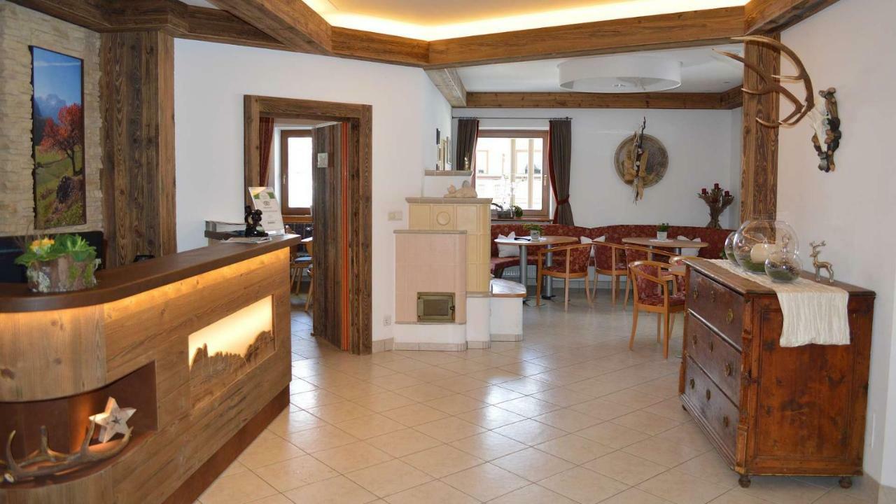 Hotel Trenker Braies  Exterior photo