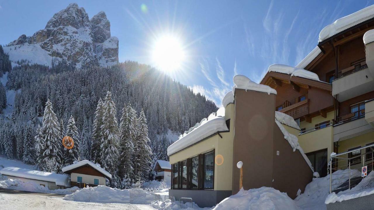 Hotel Trenker Braies  Exterior photo